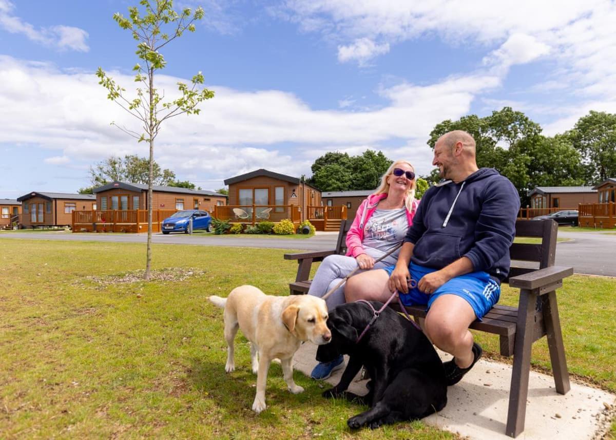 High Farm Holiday Park Routh 外观 照片